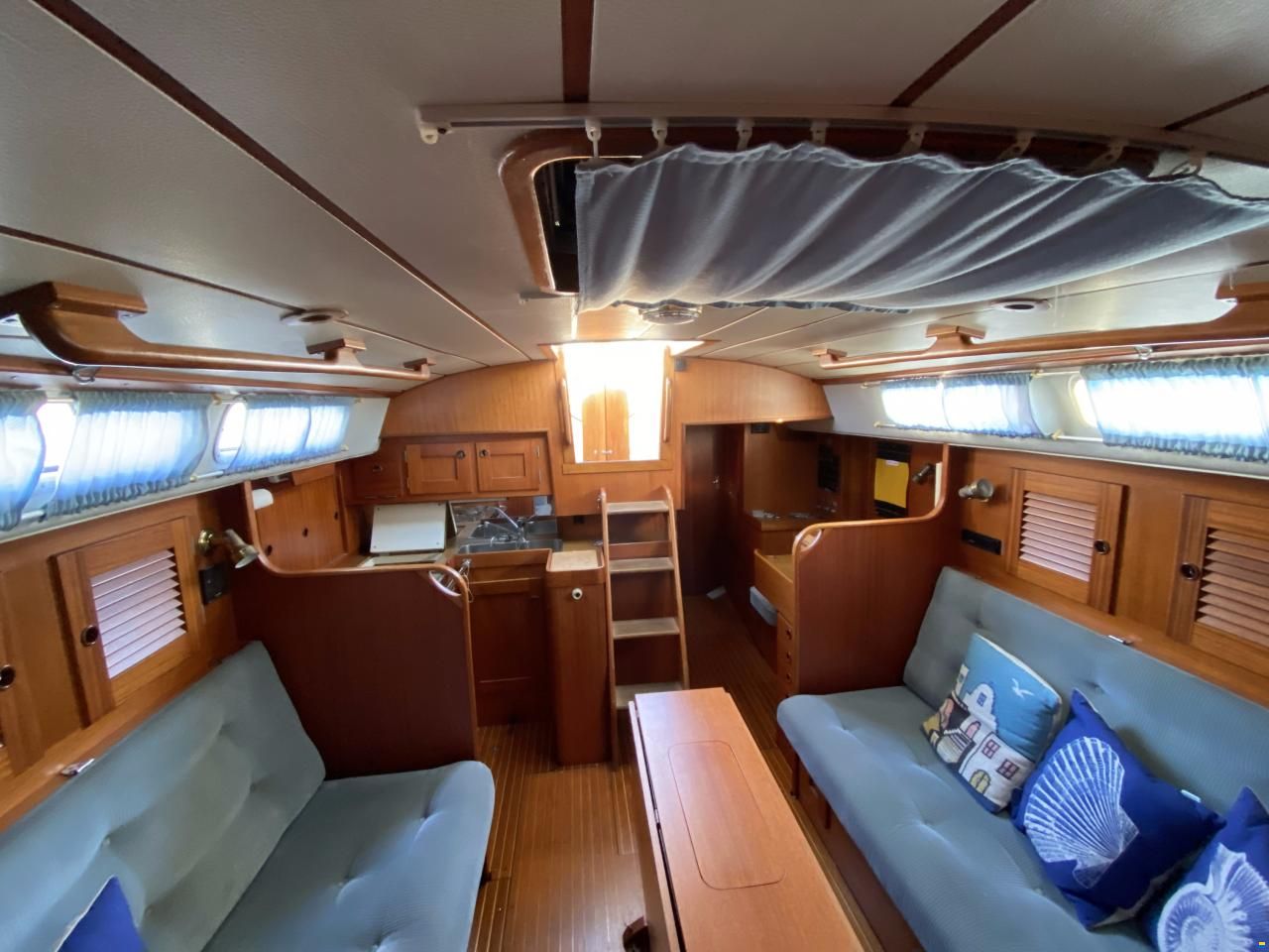 Hallberg-Rassy 36