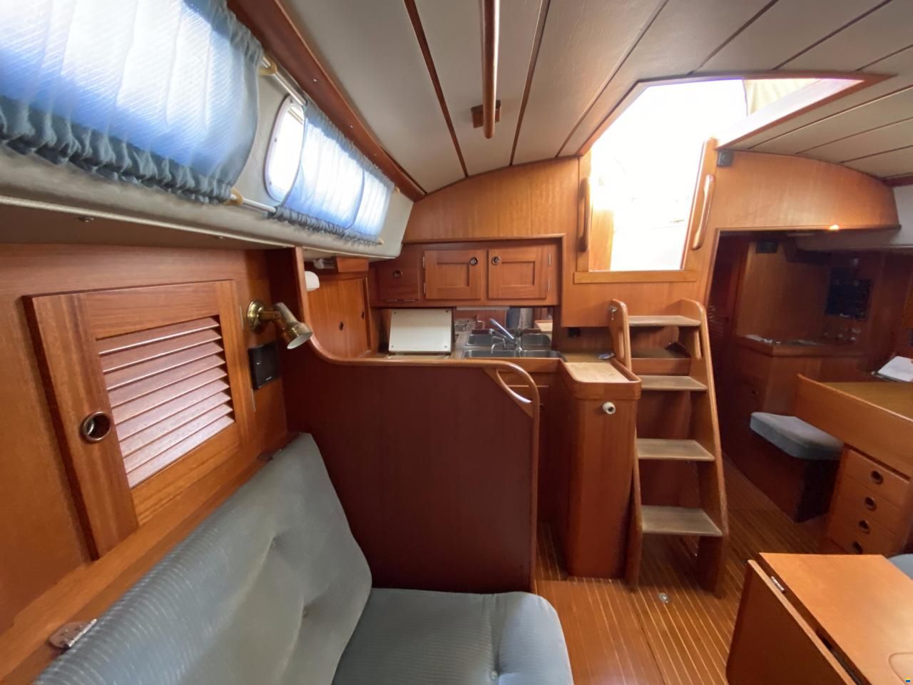 Hallberg-Rassy 36