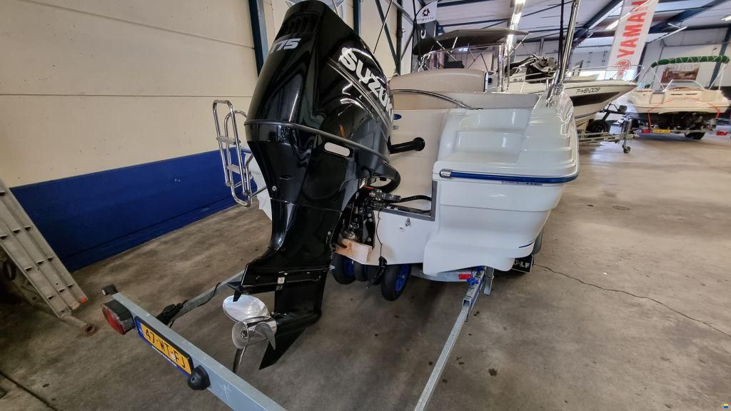 Rancraft RM19 met ZGAN Suzuki DF175 en trailer (c