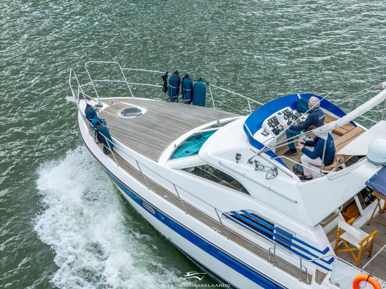 Astor 37 Flybridge