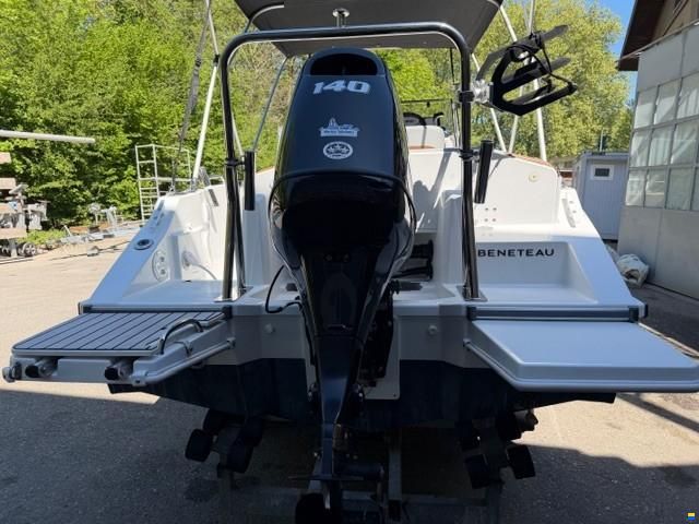 Beneteau Flyer 6 SundDeck