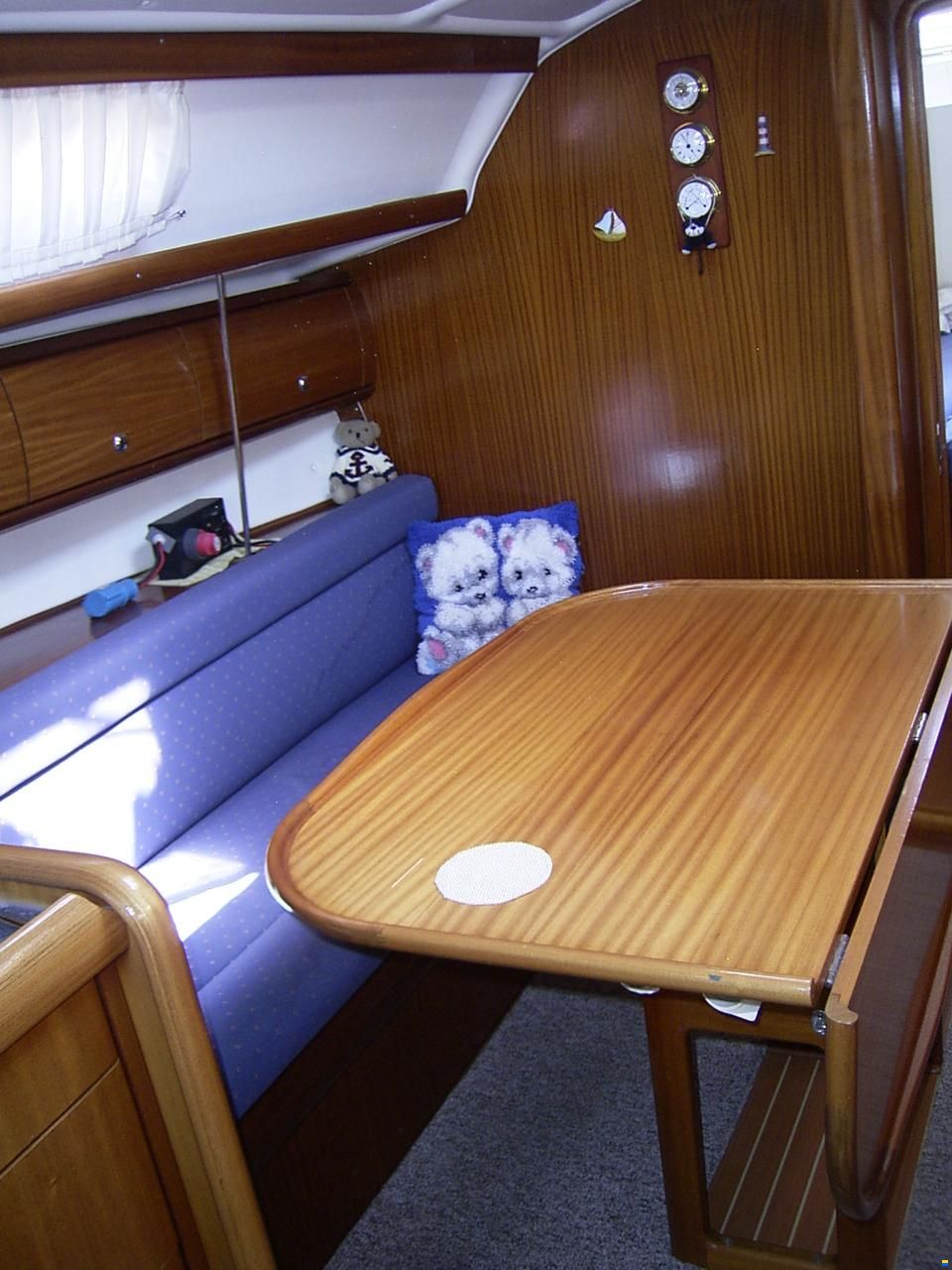 Bavaria 32