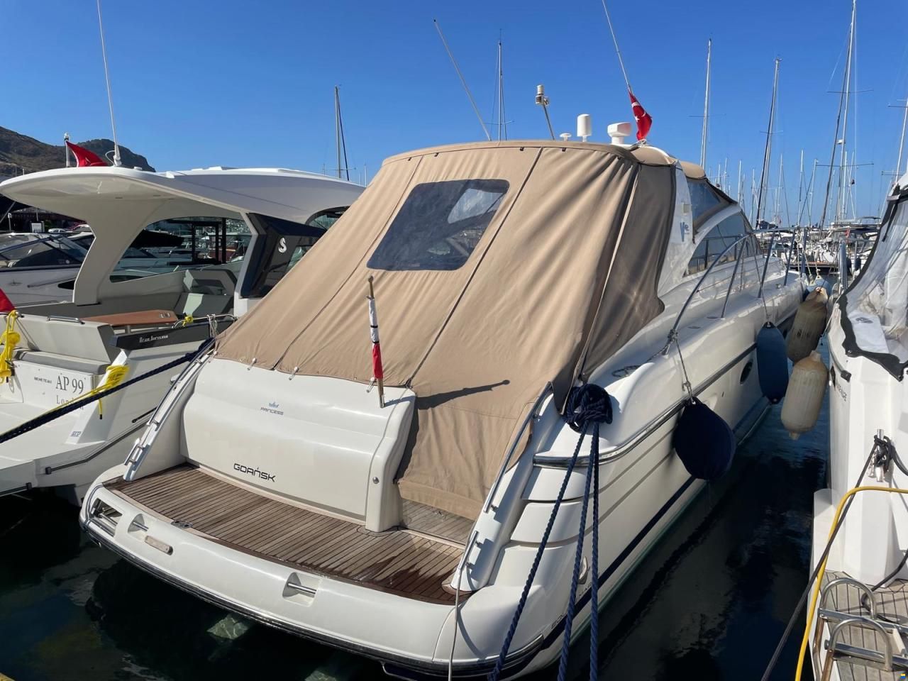 Princess V42