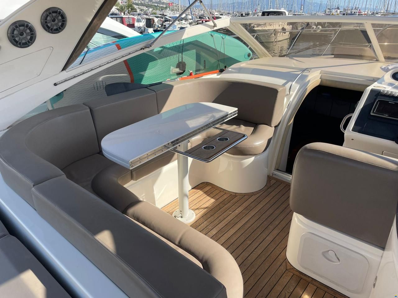 Princess V42