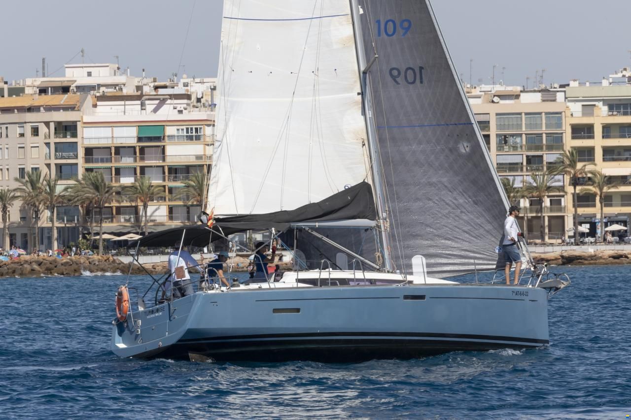 Jeanneau Sun Odyssey 37.9