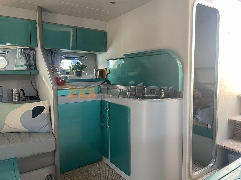 Ferretti Altura 47