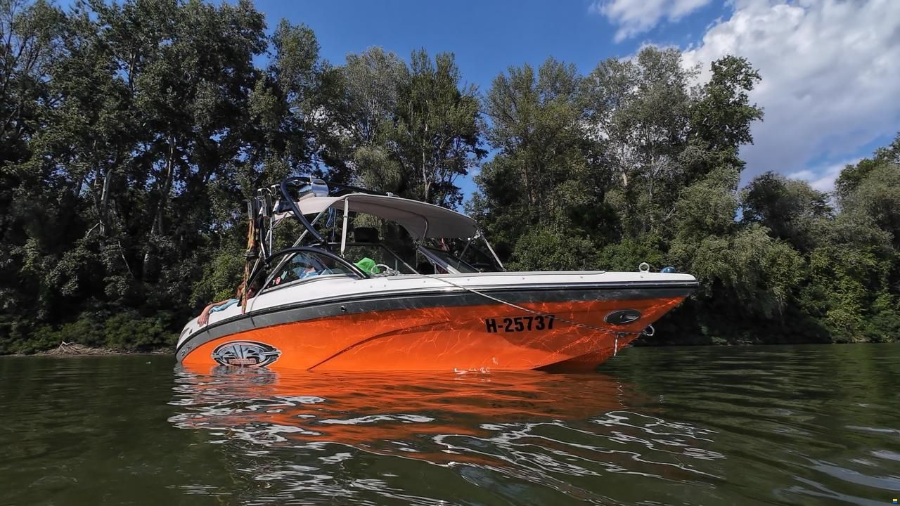 Correct Craft Super Air Nautique SV211