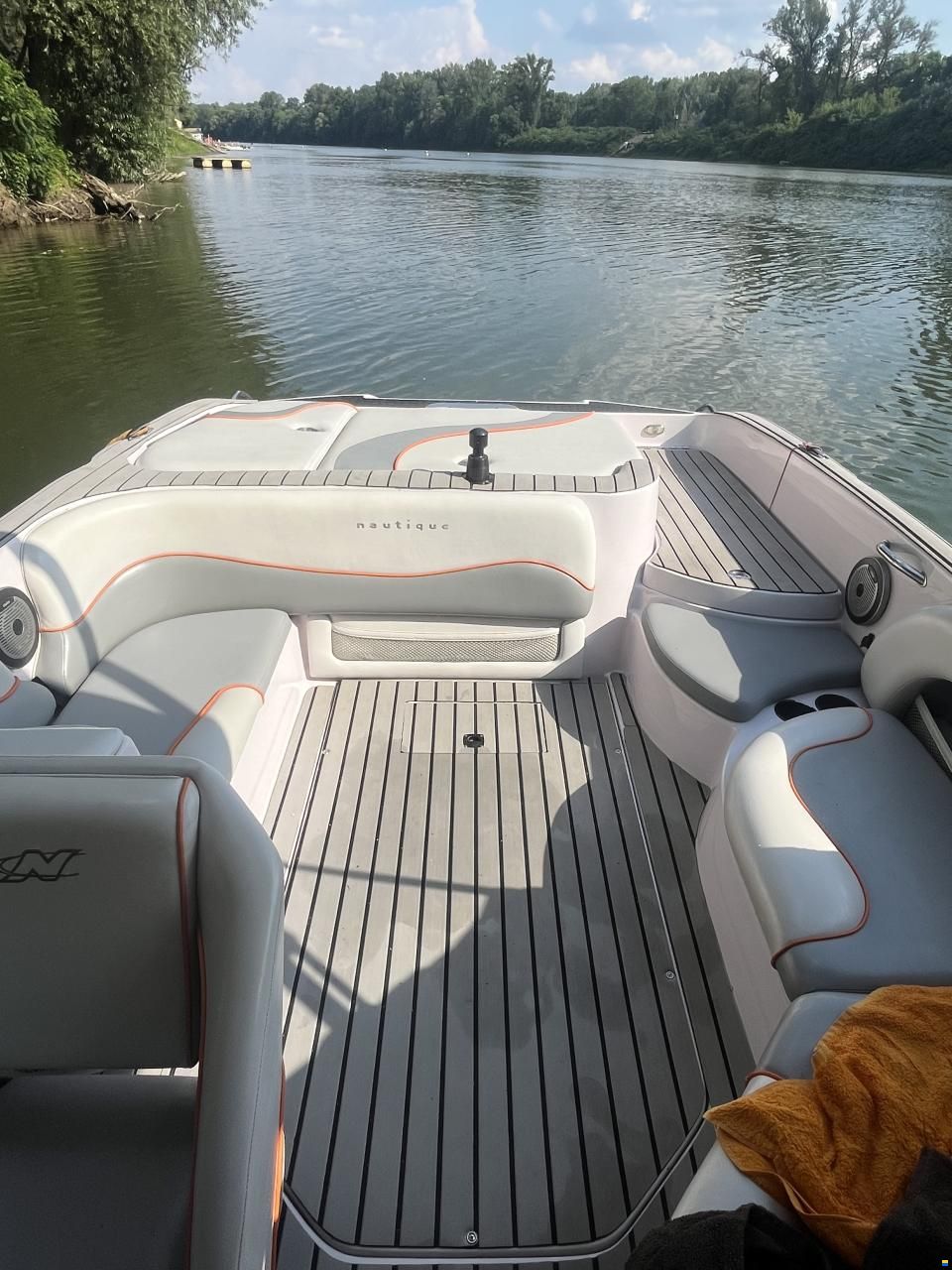 Correct Craft Super Air Nautique SV211