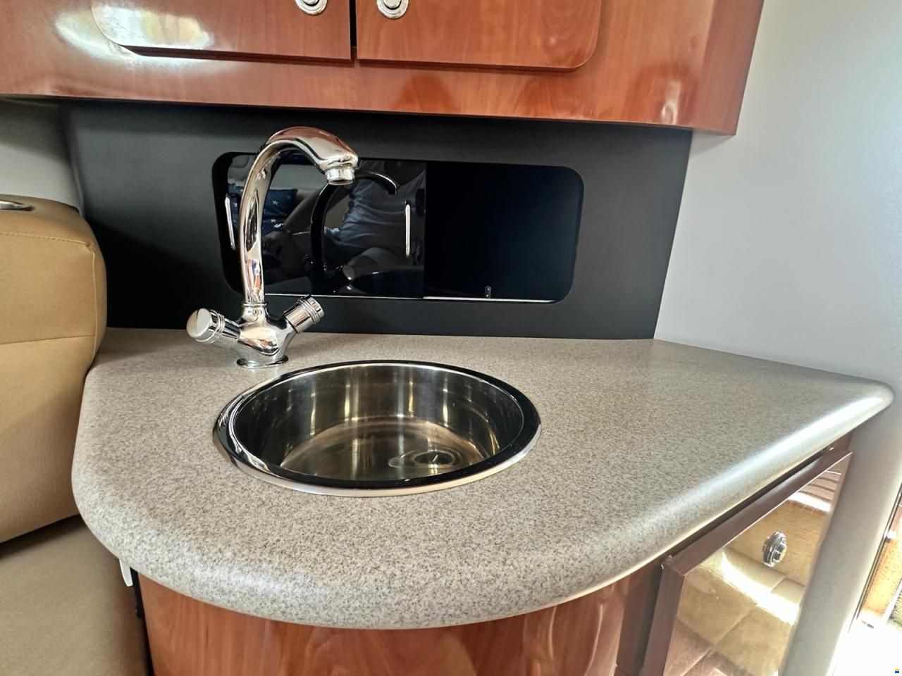 Crownline 325 SCR