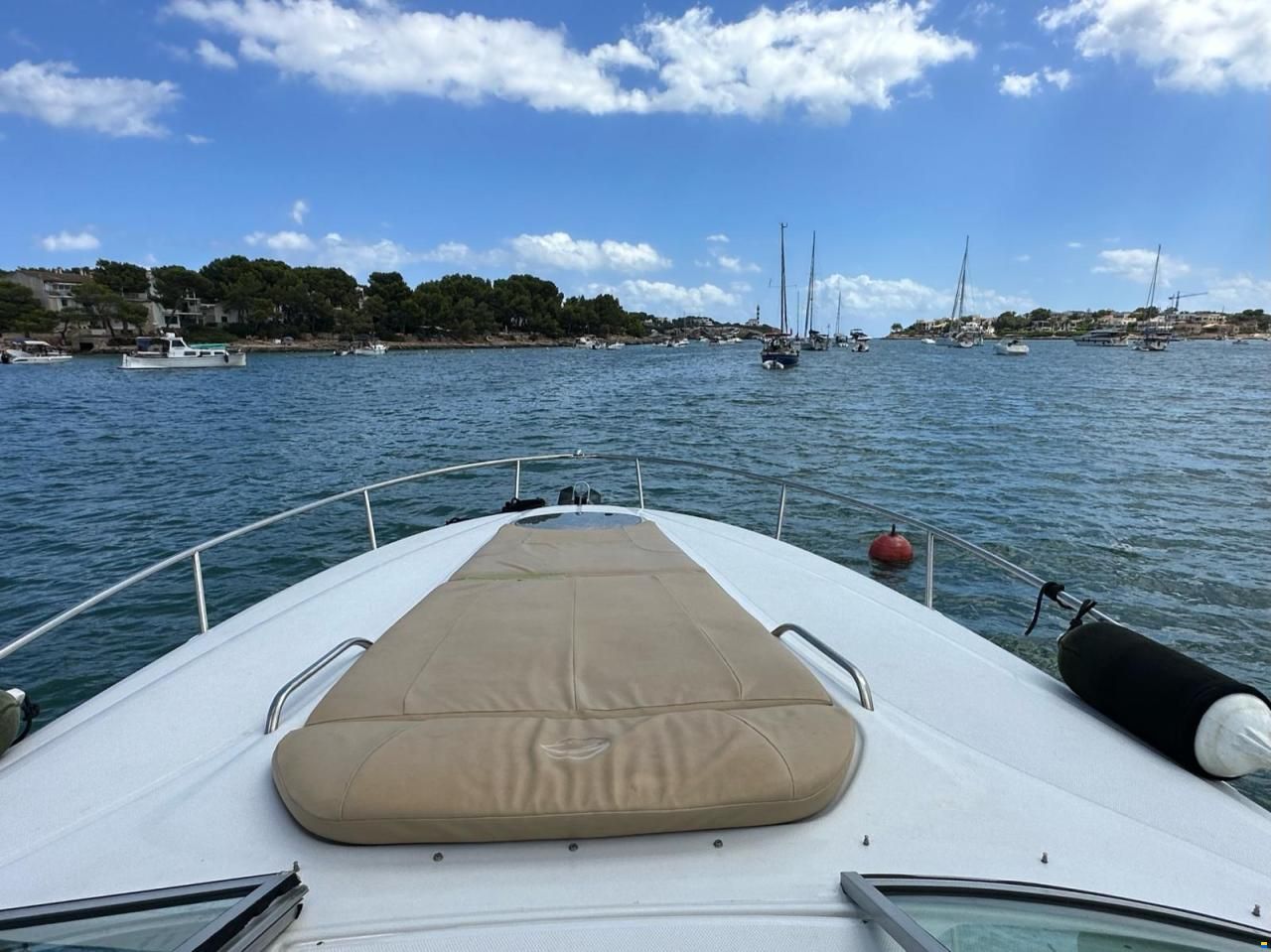Crownline 325 SCR