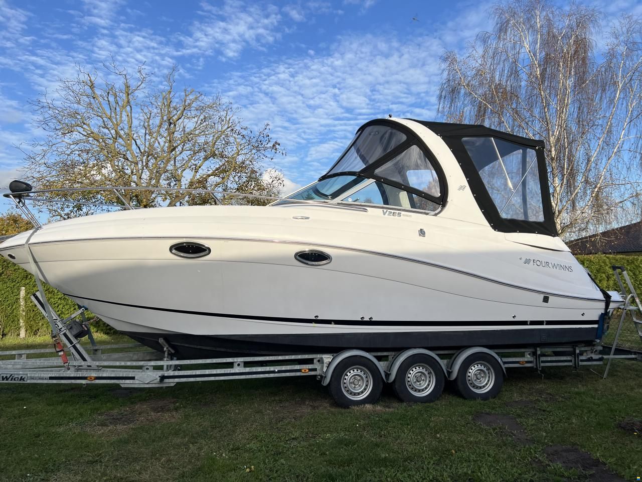 Four Winns V 285