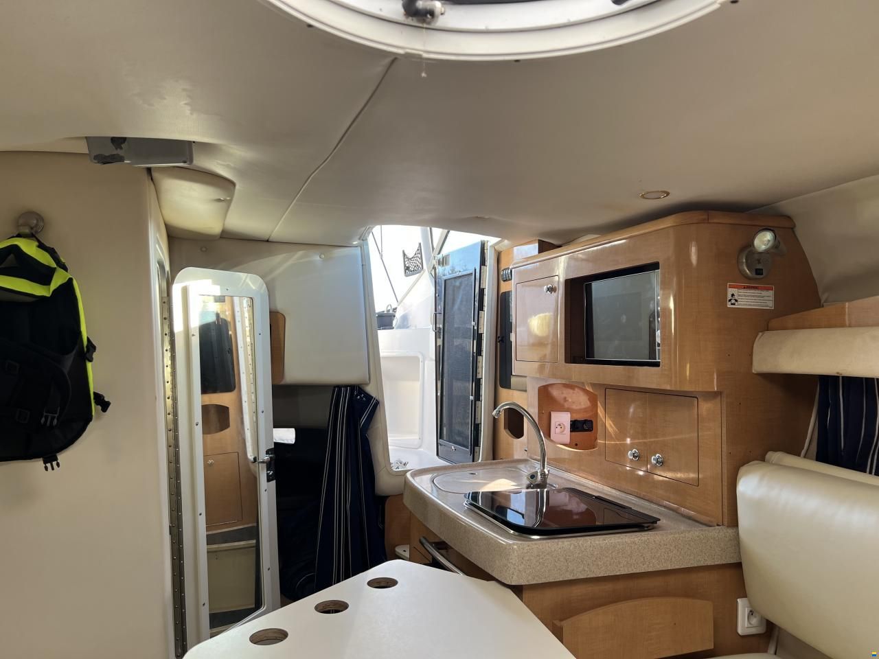 Four Winns V 285