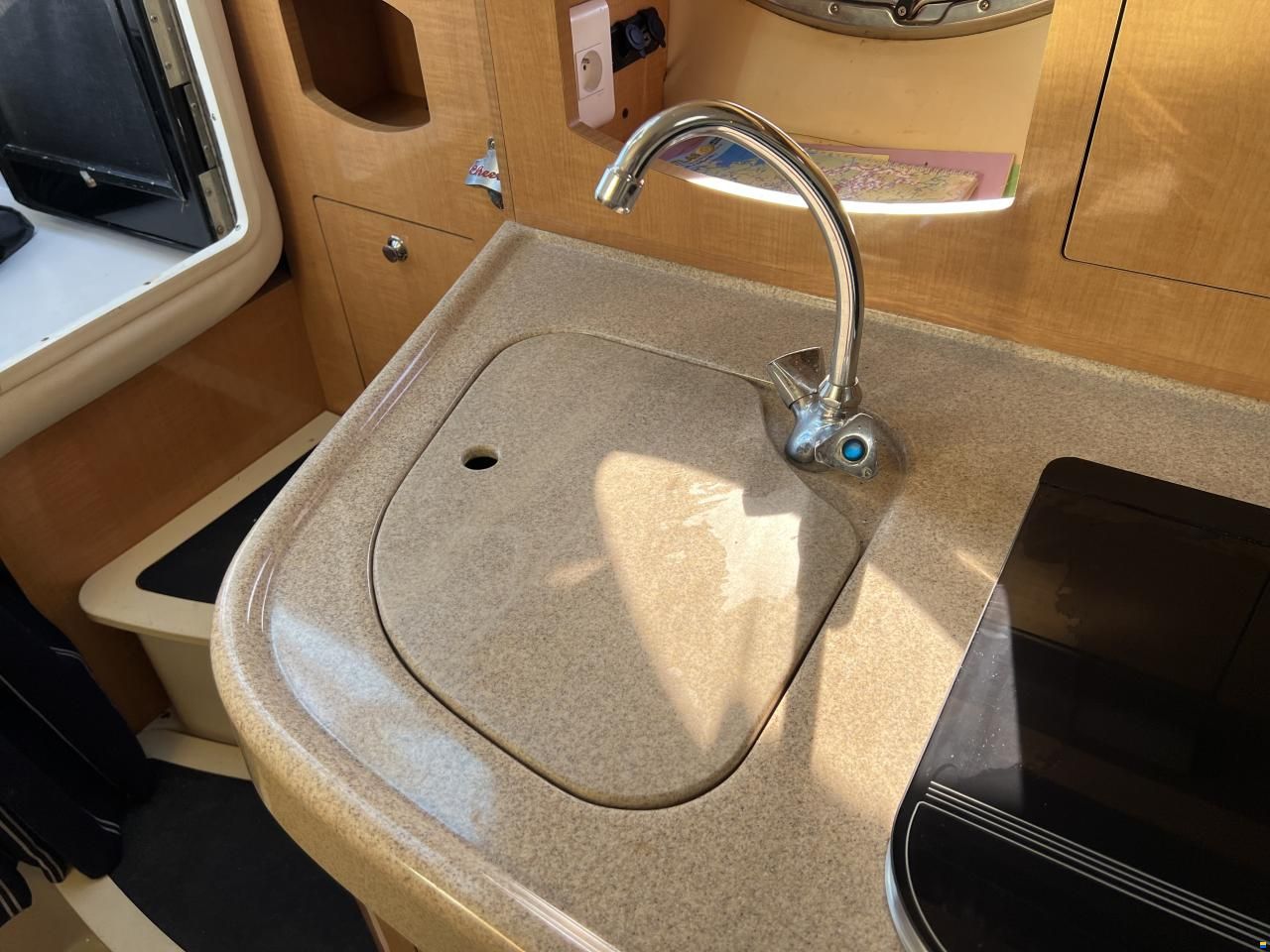 Four Winns V 285