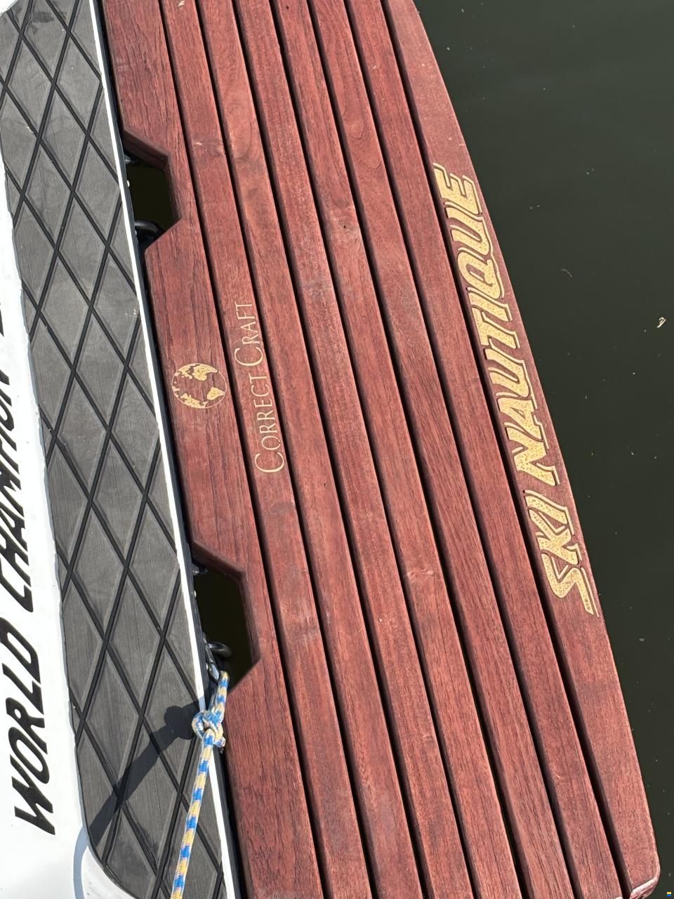 Correct Craft Ski Nautique 196