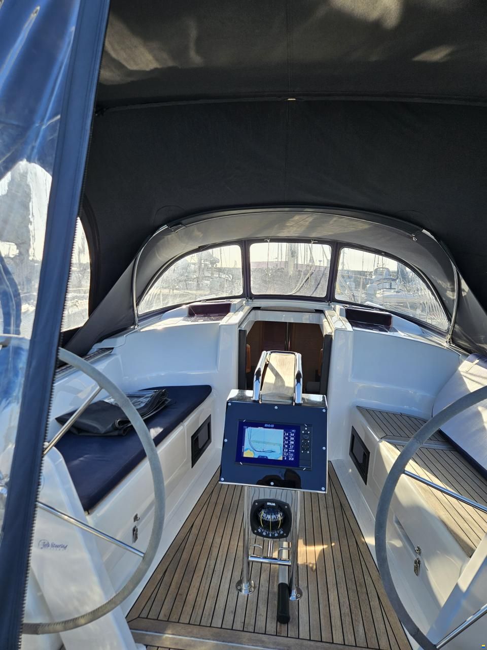 Hanse 348