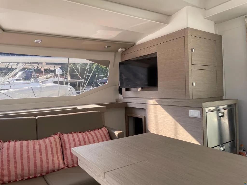 Fountaine Pajot Astrea 42