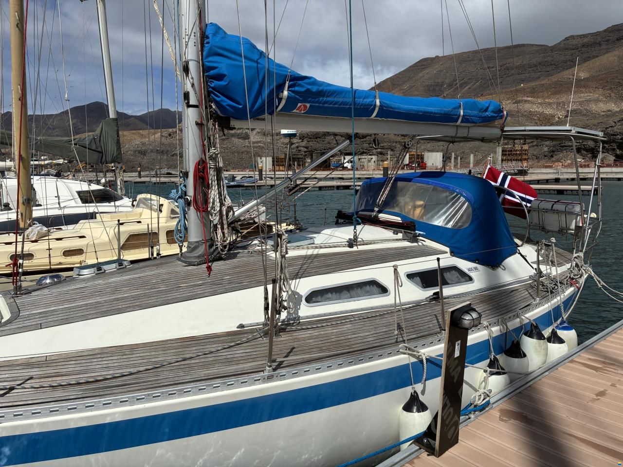 Sweden Yachts 340