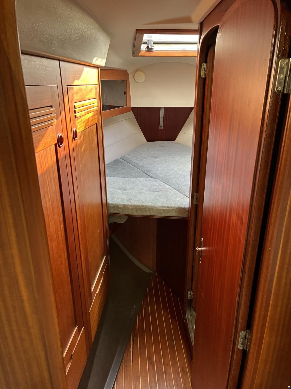 Sweden Yachts 340