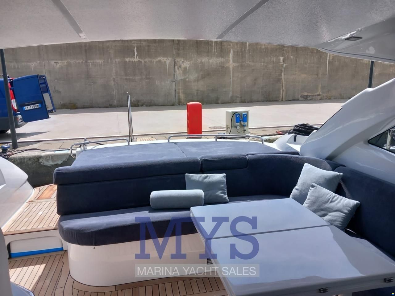 Pershing 50'