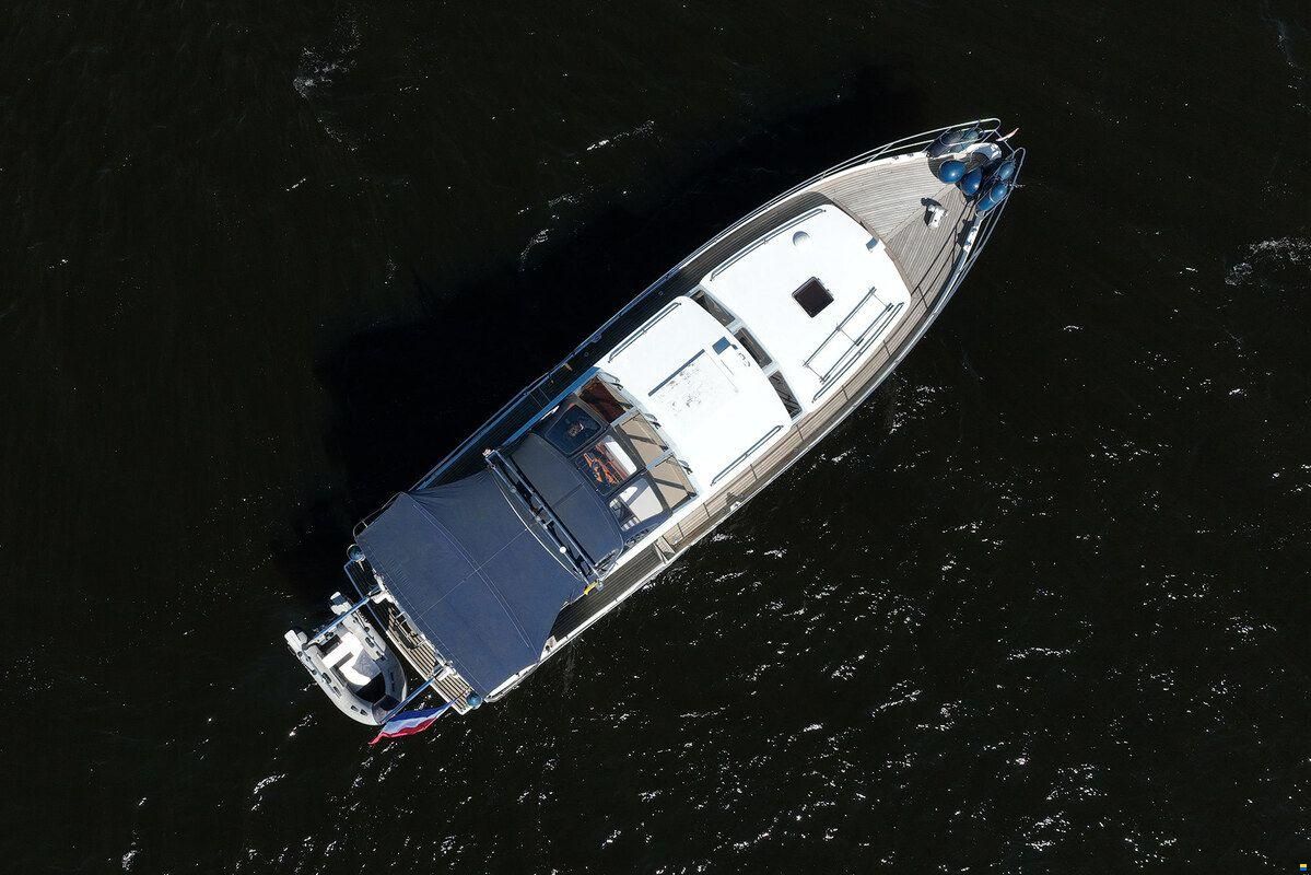 Valkkruiser 1350 AK
