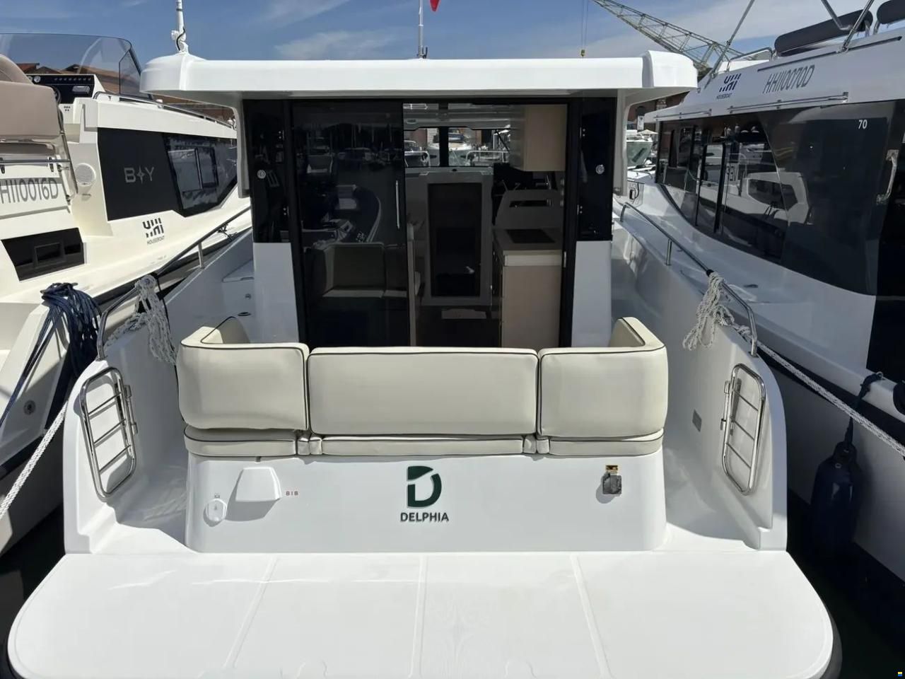 Delphia 10 Sedan