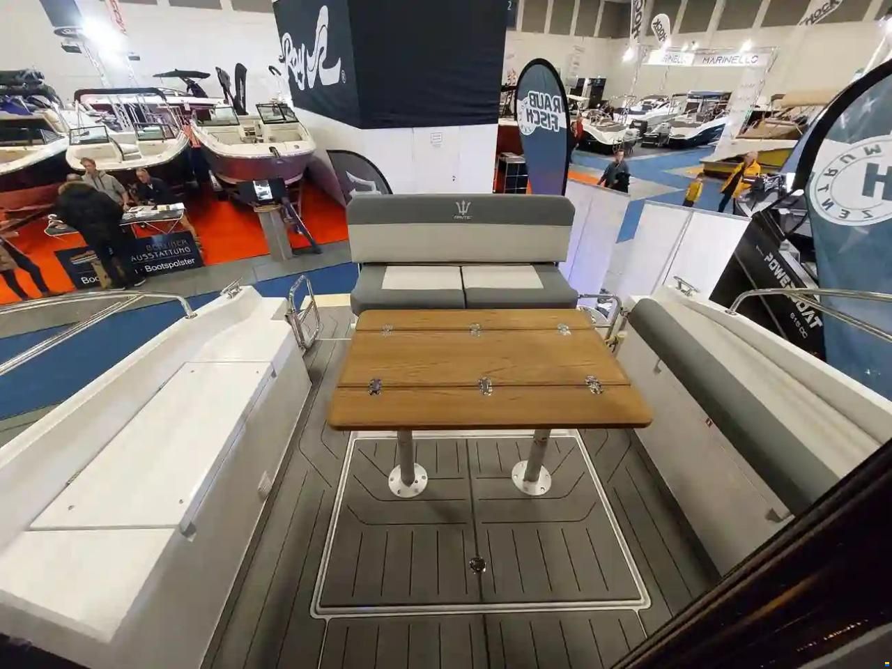 Nauticat 880