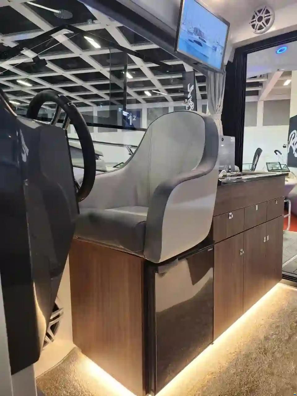 Nauticat 880