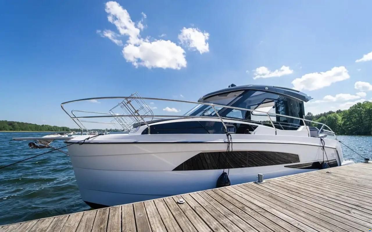 Nauticat 880