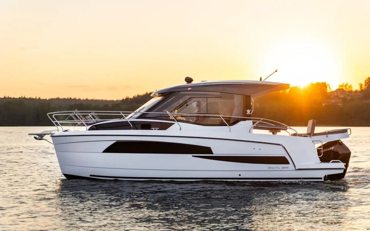 Nauticat 880