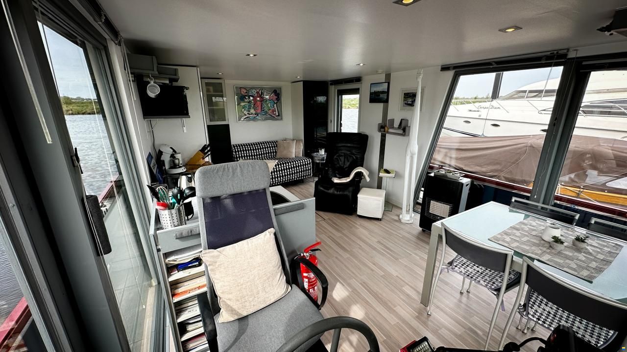 Hausboot Concorde II