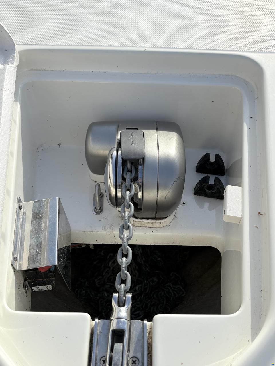 Sea Ray 210 Overnighter