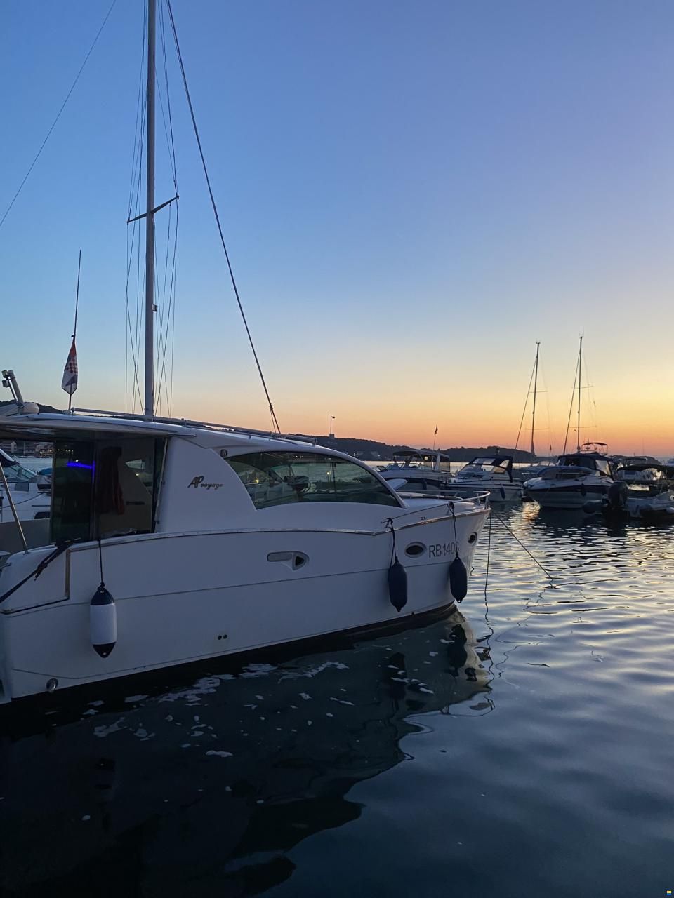 Custom 8.8 m Liveaboard Cruiser