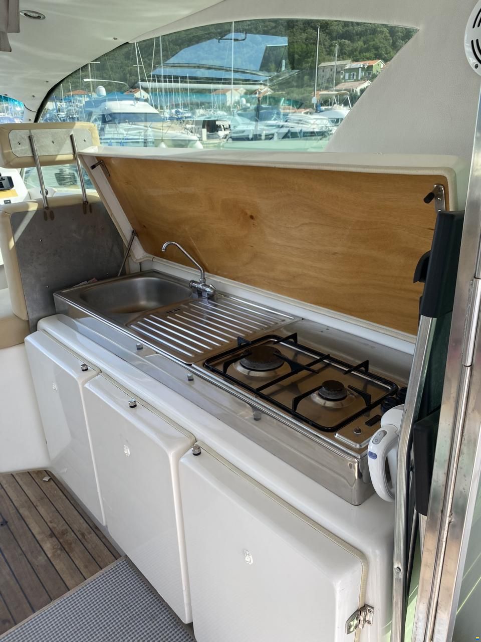 Custom 8.8 m Liveaboard Cruiser