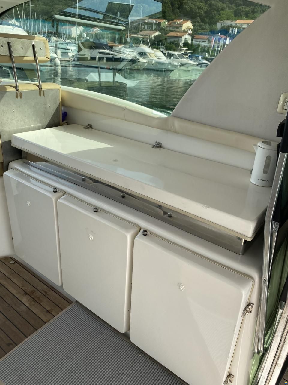 Custom 8.8 m Liveaboard Cruiser