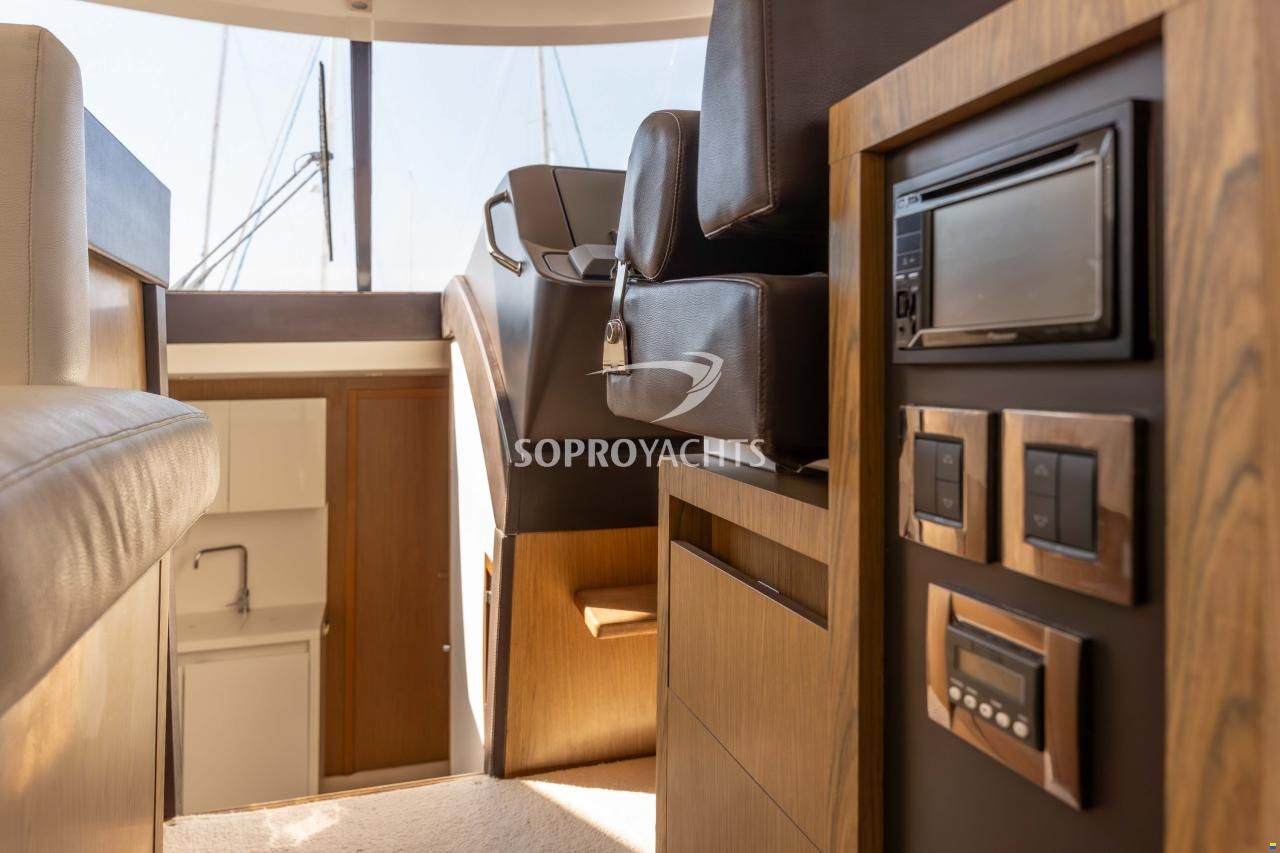 Beneteau Flyer Gran Turismo 49
