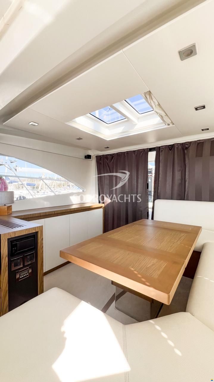 Beneteau Flyer Gran Turismo 49