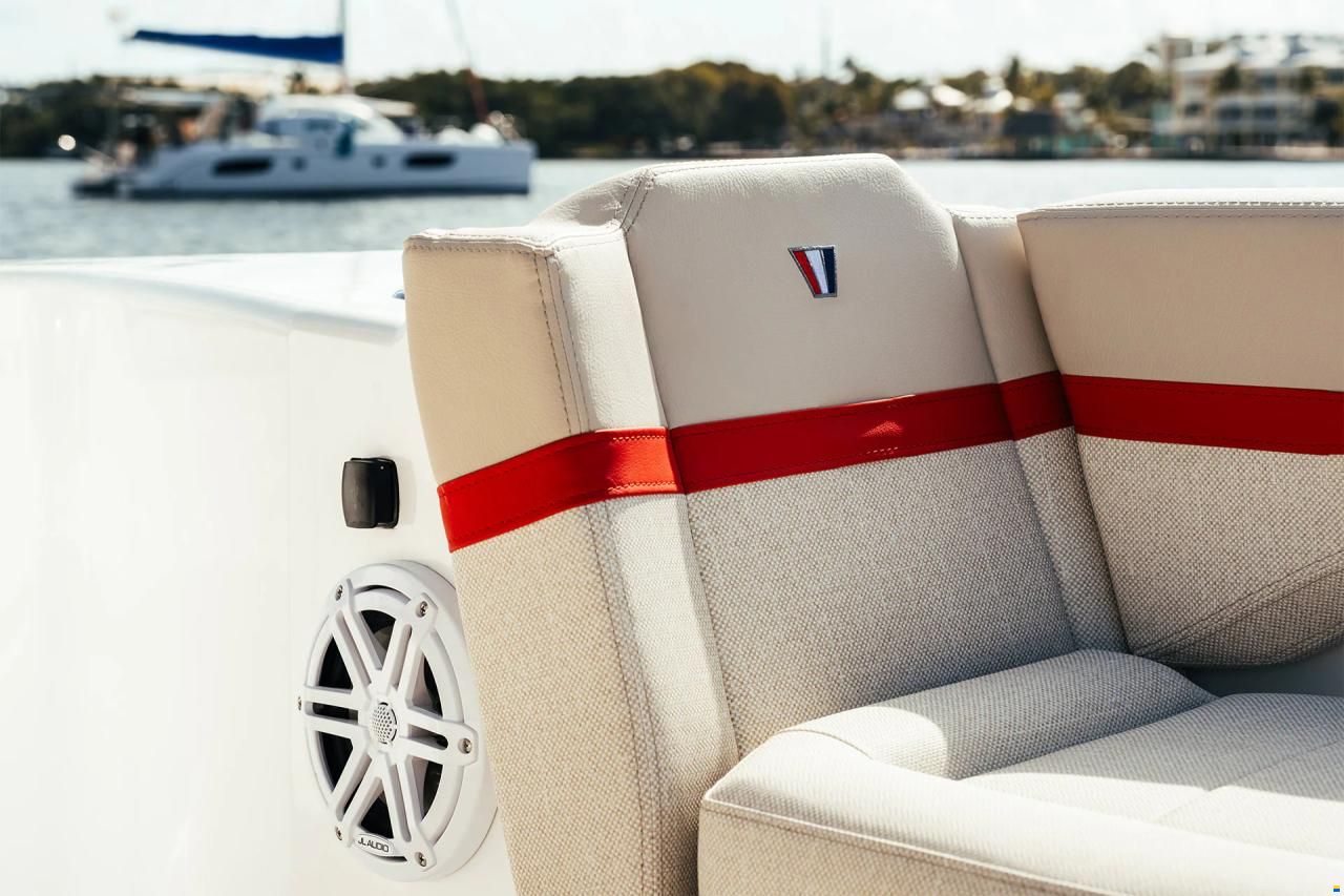 Wellcraft 28 T-Top