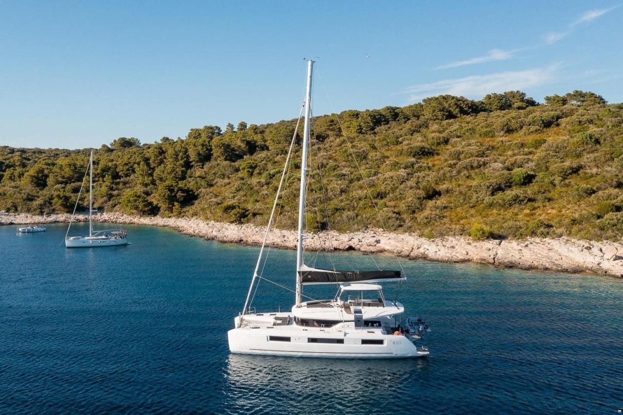 Lagoon 51