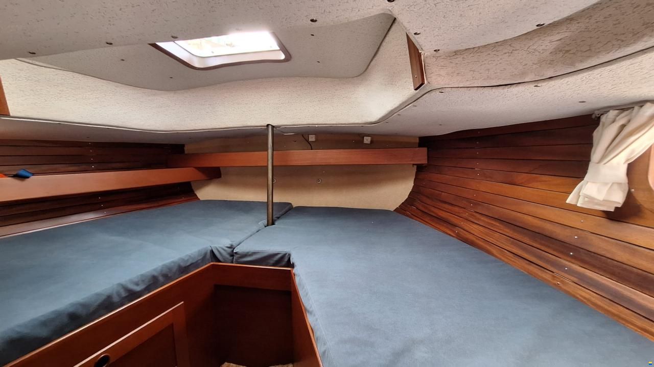 Hallberg-Rassy 352