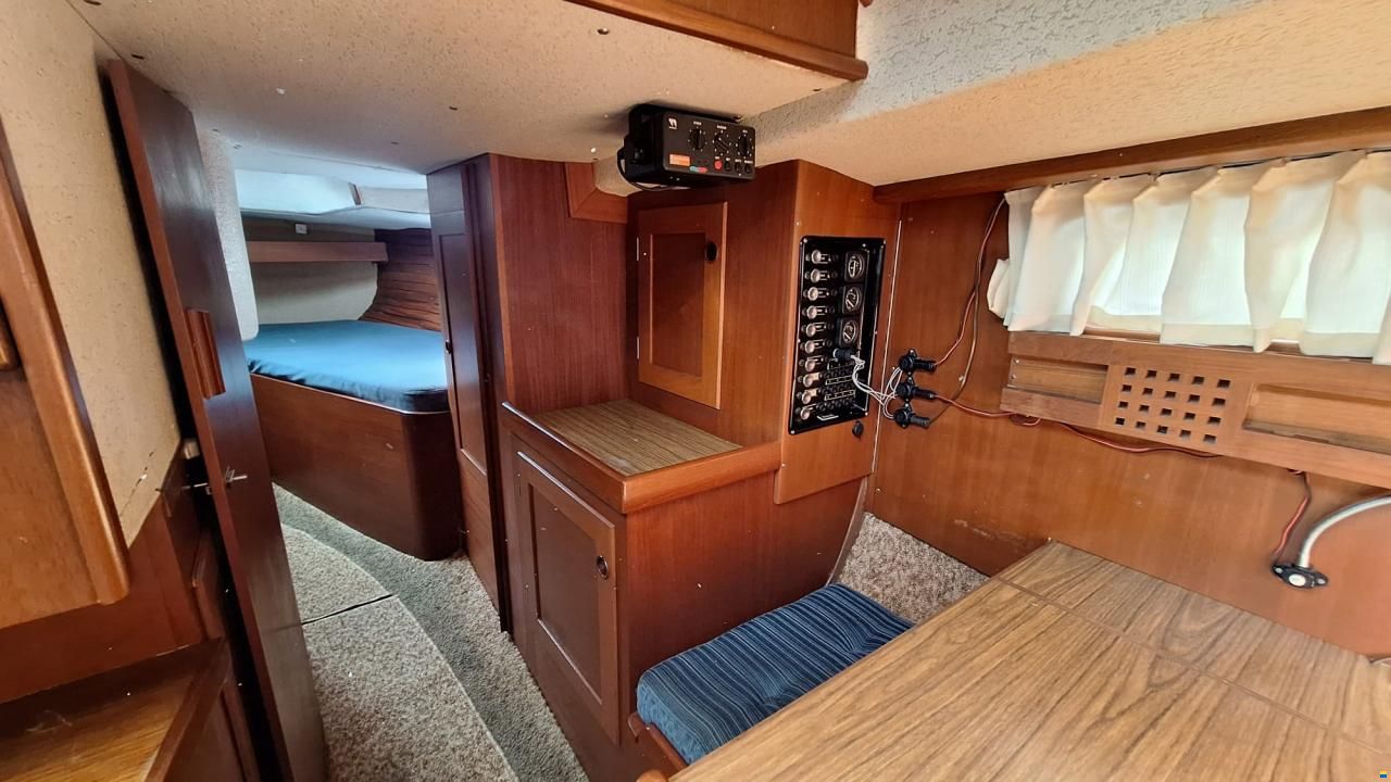 Hallberg-Rassy 352