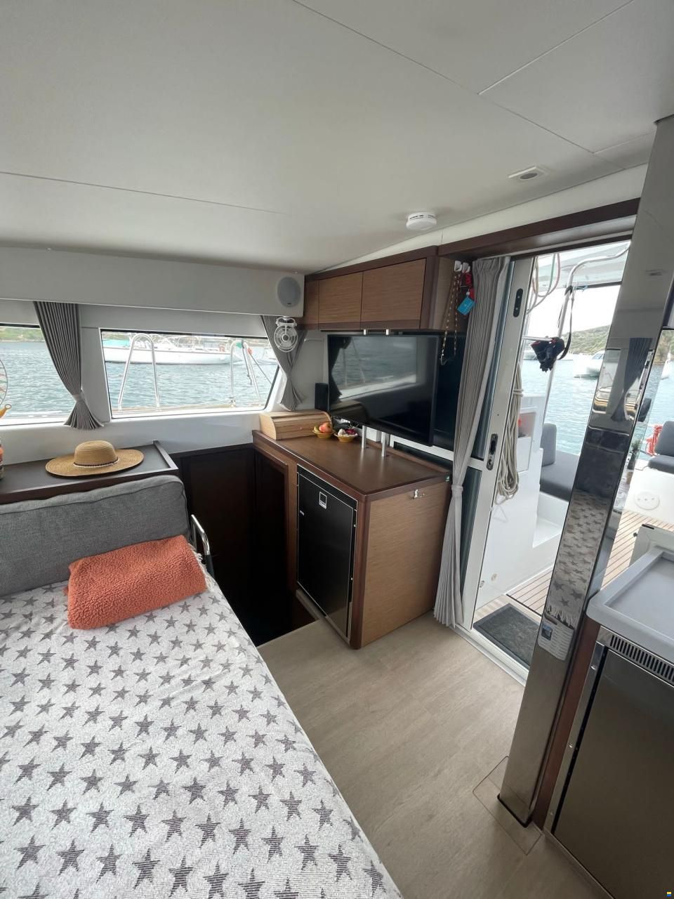Lagoon 40