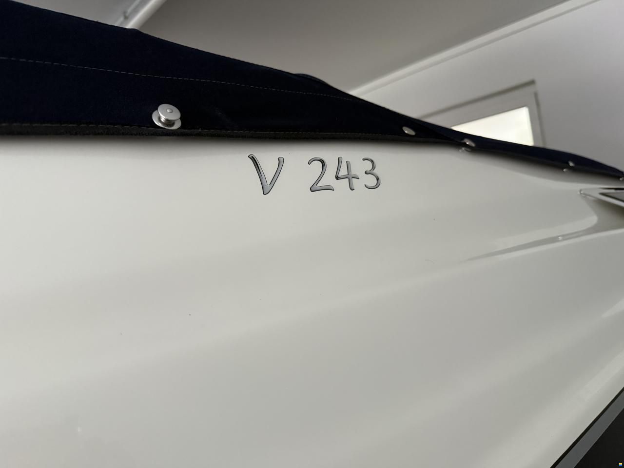Europe Marine Viper 243
