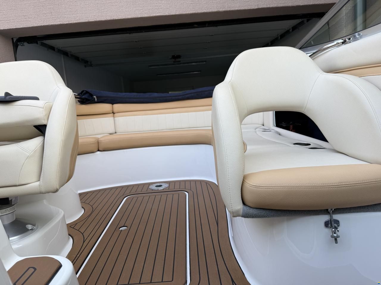 Europe Marine Viper 243