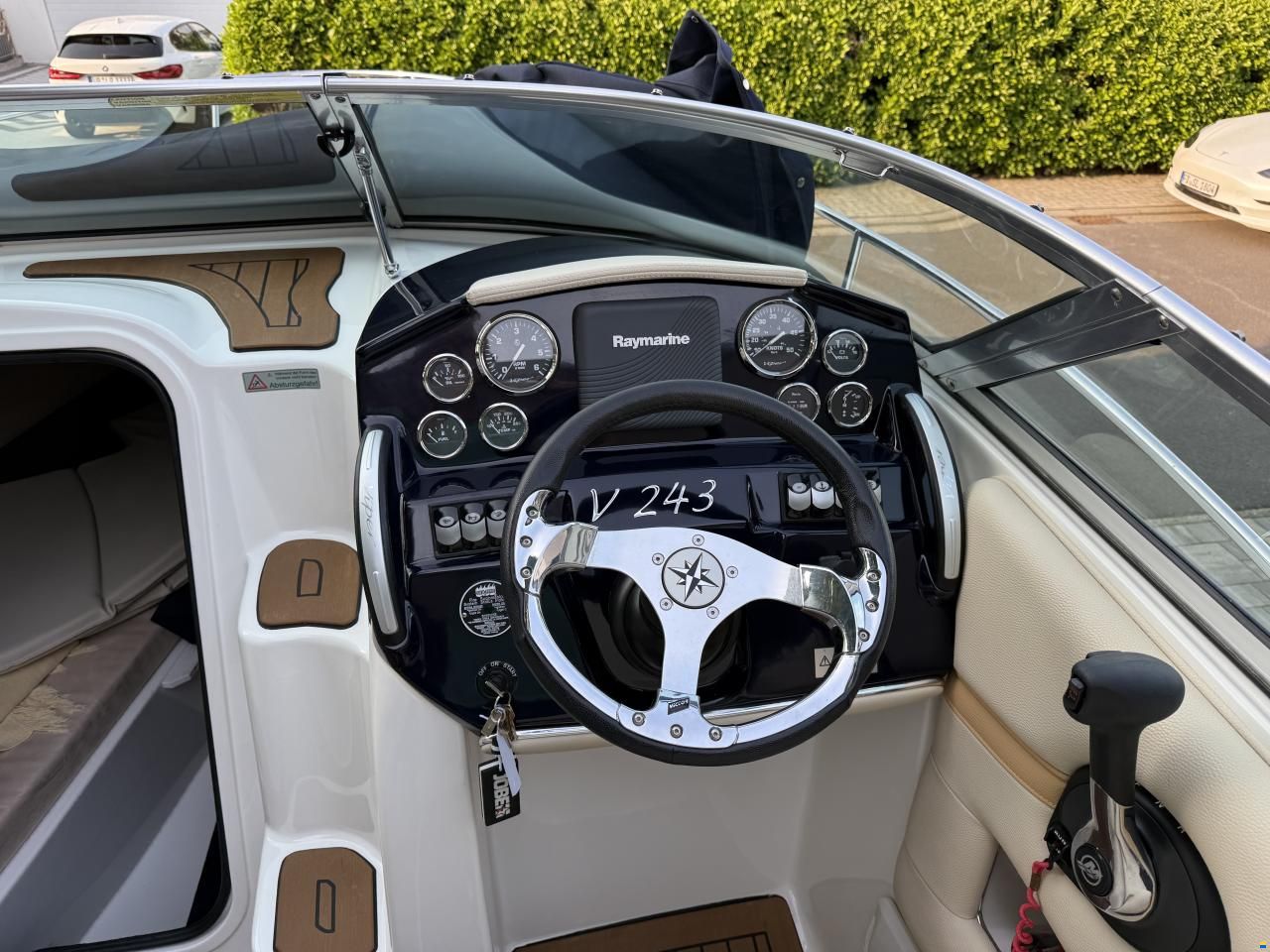 Europe Marine Viper 243
