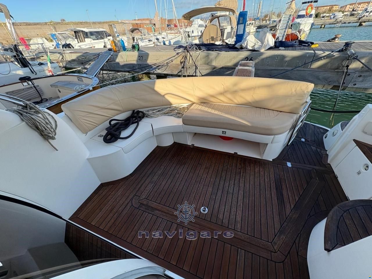 Sealine F 37