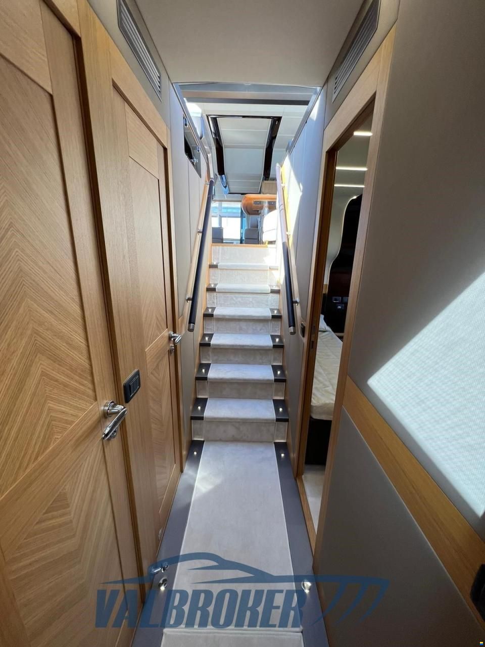 Galeon 680 FLY