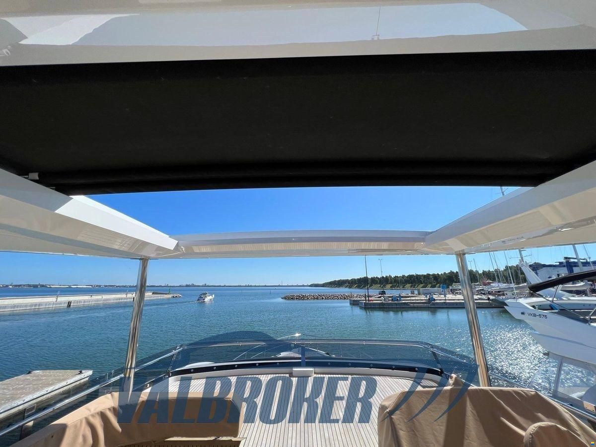 Galeon 680 FLY