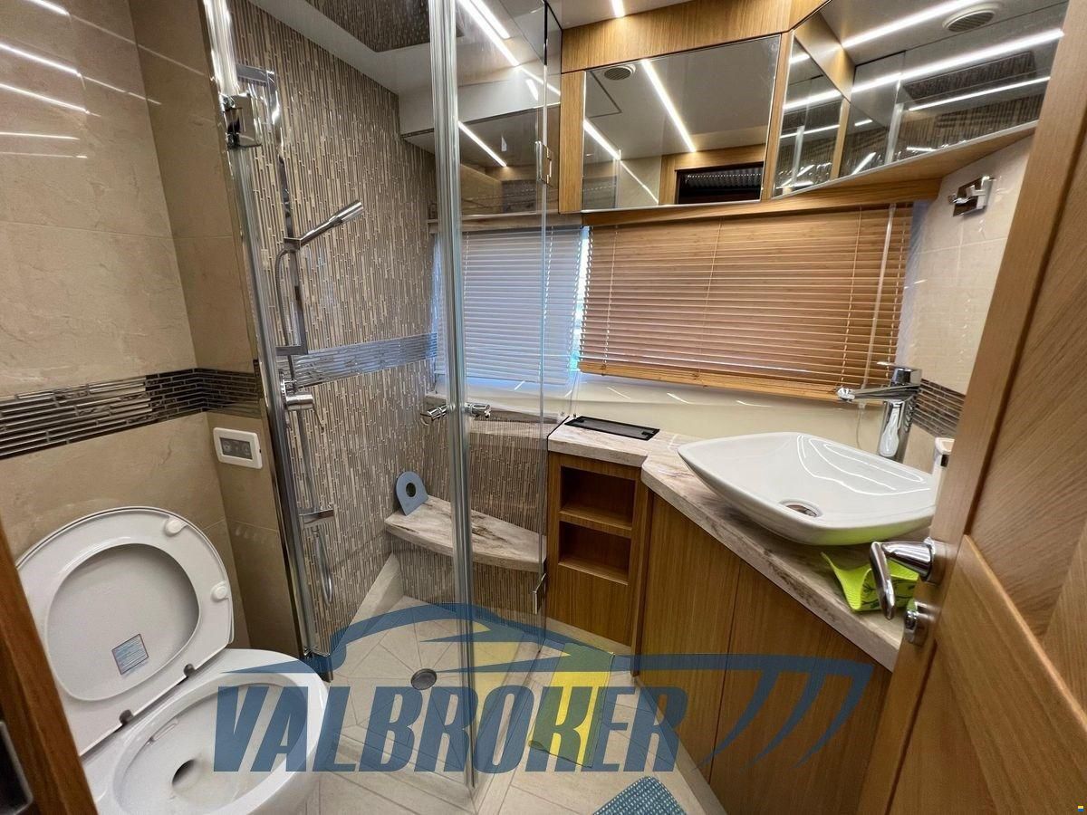 Galeon 680 FLY