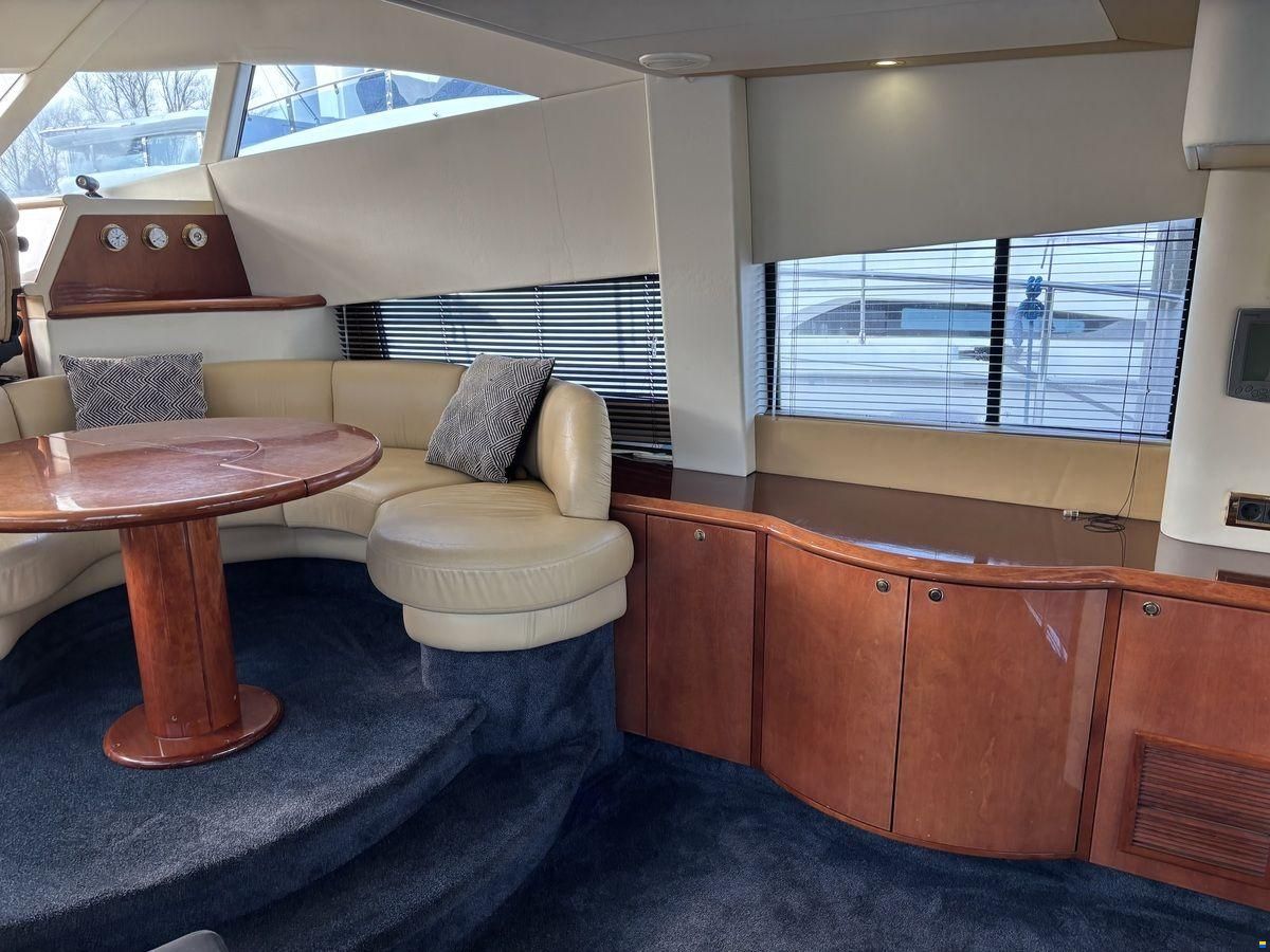 Fairline Squadron 52