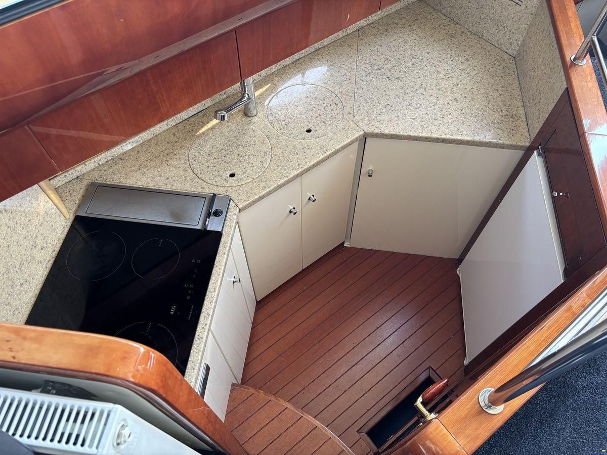 Fairline Squadron 52